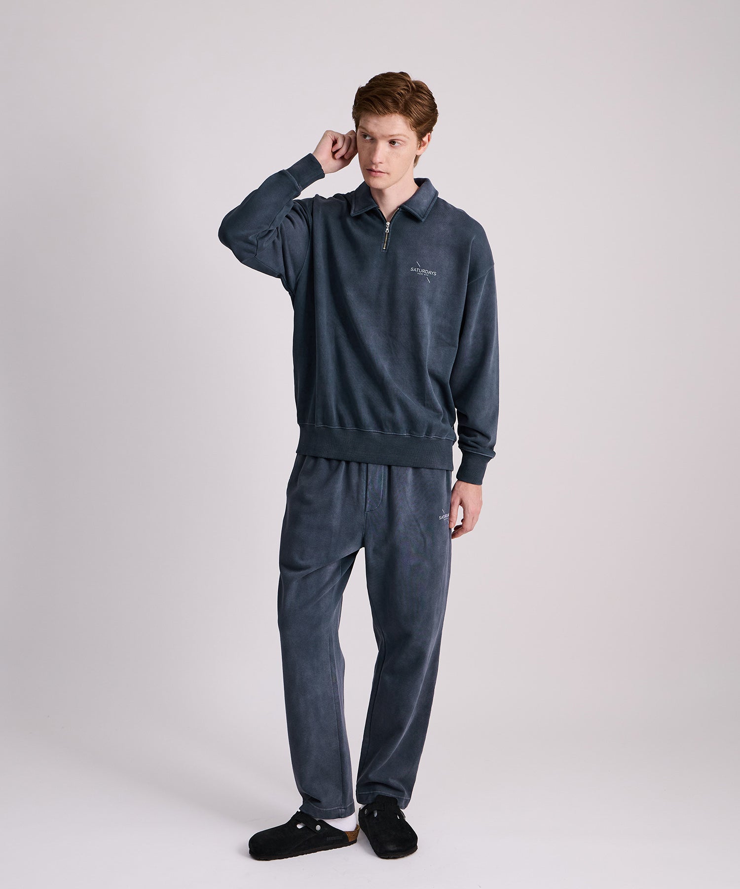 【ブルー（44）】Mott Relaxed Quarter Zip Surf Sweatshirt Mott Relaxed Quarter Zip Surf Sweatshirt | Saturdays NYC