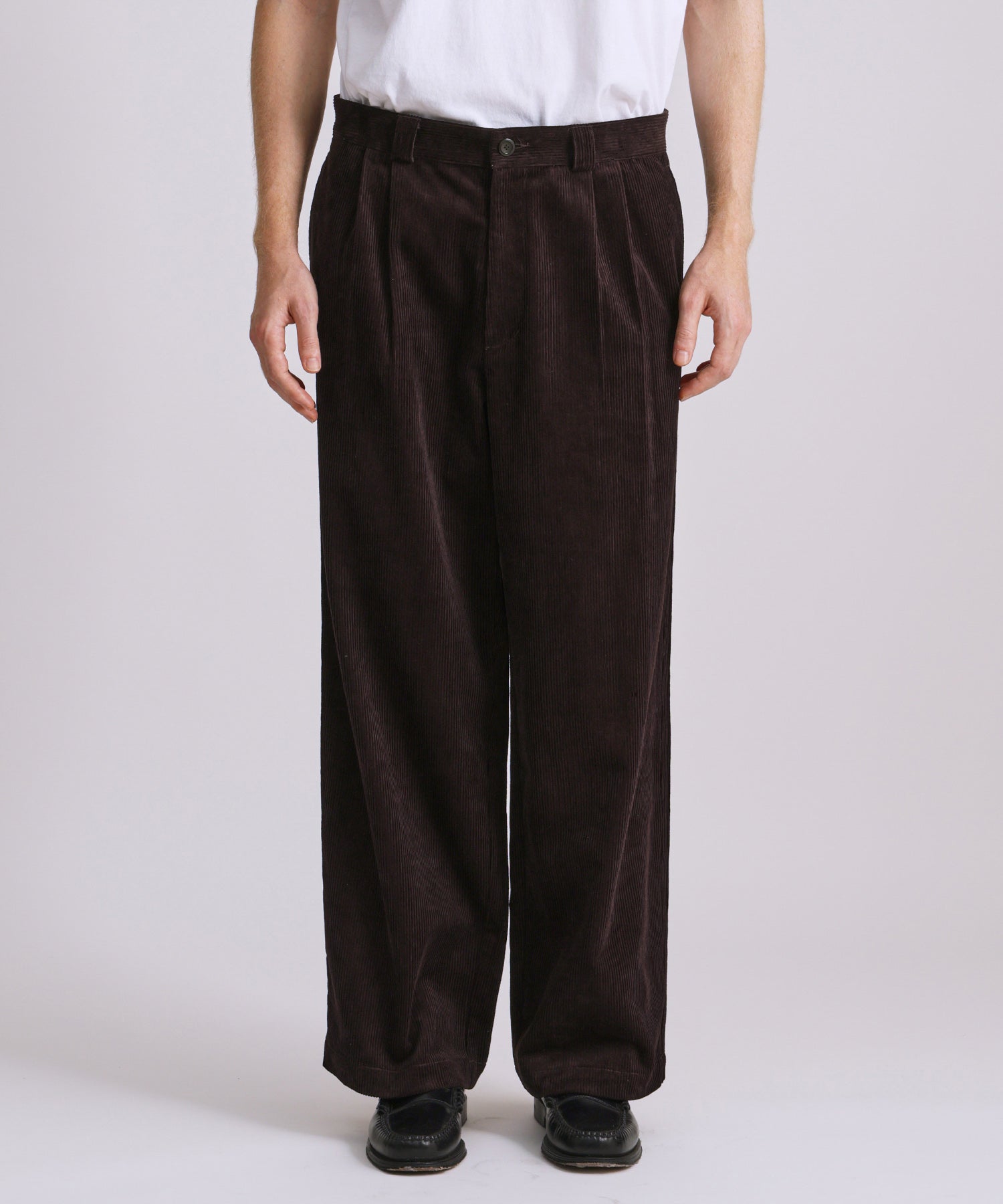 George Corduroy Wide Two Tuck Pant
